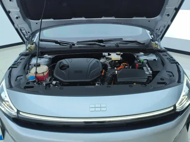 Geely Galaxy L6 — Фото автомобиля 10