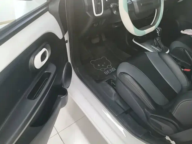Roewe Clever — Фото автомобиля 15