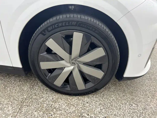Li Auto i6 — Фото автомобиля 14