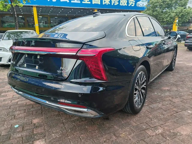 Hongqi H5 — Фото автомобиля 7