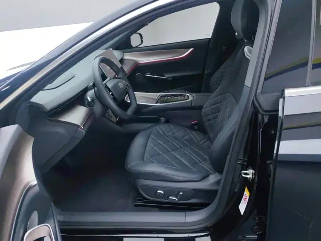 Changan Qiyuan A07 — Фото автомобиля 9