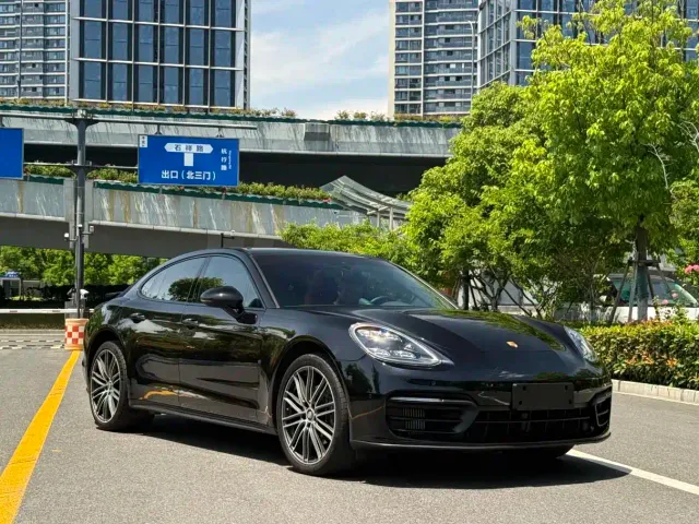 Porsche Panamera — Фото автомобиля 3