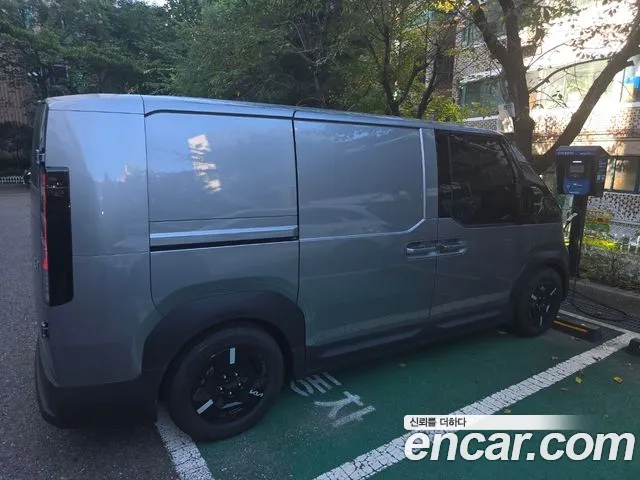 Kia PV5 — Фото автомобиля 8