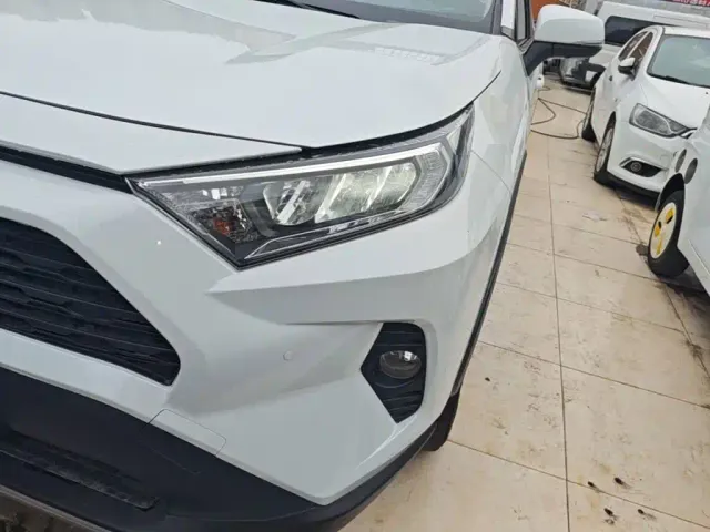 Toyota RAV4 — Фото автомобиля 23