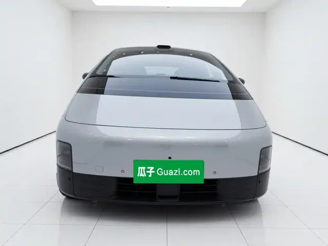 Li Auto MEGA — Фото автомобиля 2