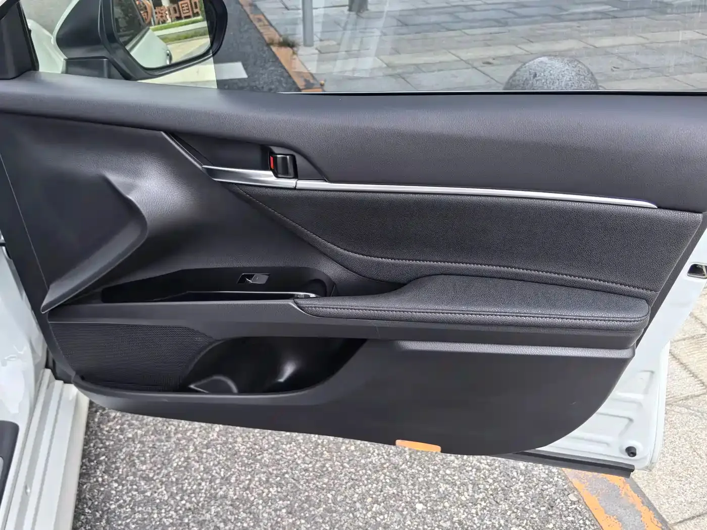 Toyota Camry 2021 Hybrid 2.5HG Luxury Edition — Фото автомобиля 9
