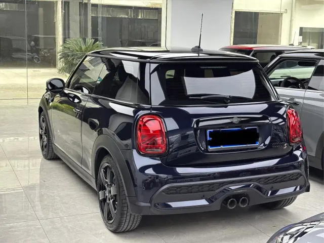 MINI Hatch — Фото автомобиля 11