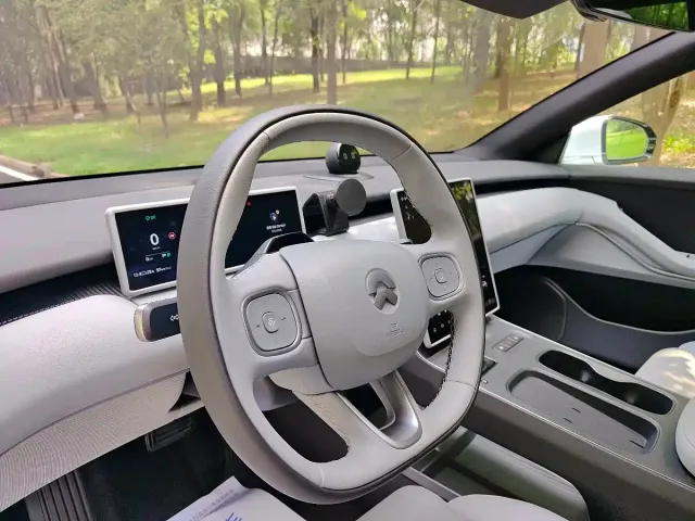 Nio ET5 Touring — Фото автомобиля 10