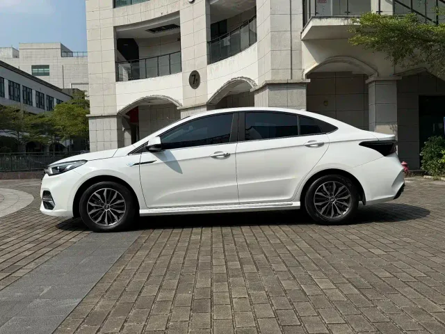 Chery Arrizo 5 PLUS — Фото автомобиля 2