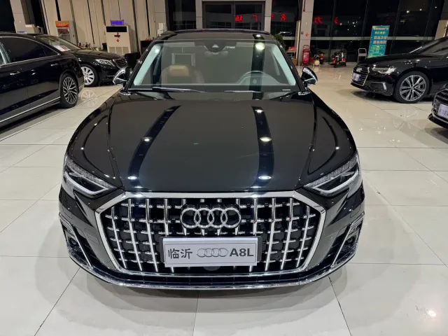 Audi A8 — Фото автомобиля 2
