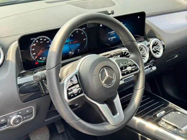 Mercedes-Benz EQA — Фото автомобиля 4