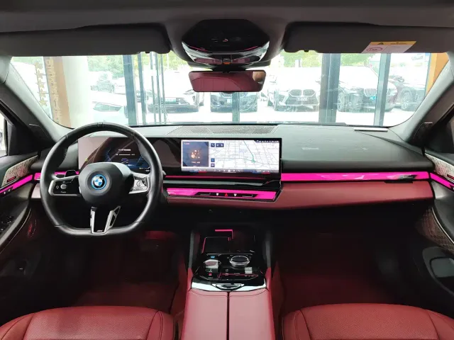 BMW i5 — Фото автомобиля 11
