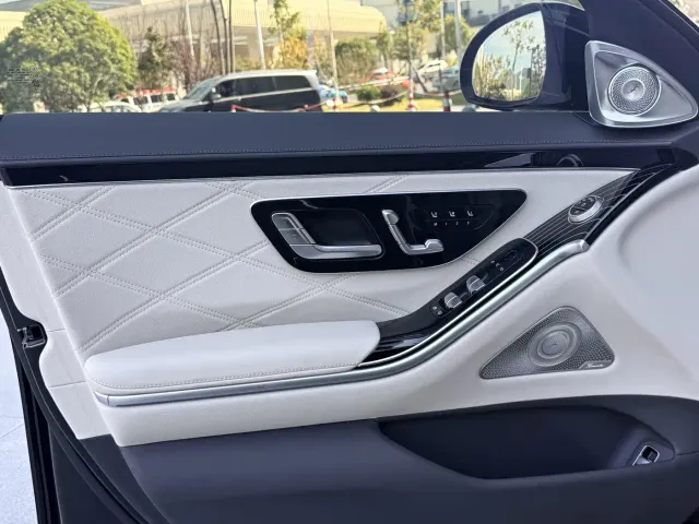 Mercedes-Benz Maybach S-Class — Фото автомобиля 25