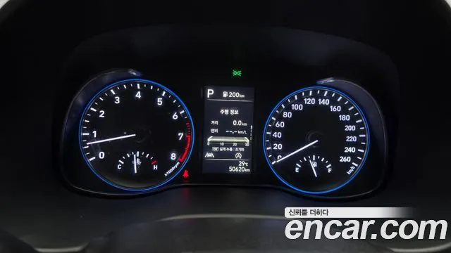 Hyundai Kona Новый Kona Бензин 2.0 2WD — Фото автомобиля 8