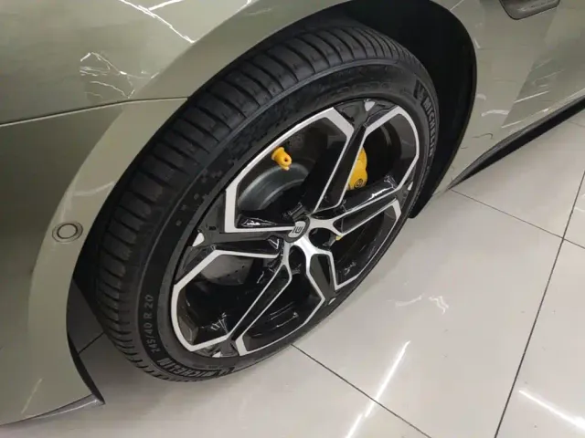 Xiaomi SU7 — Фото автомобиля 22