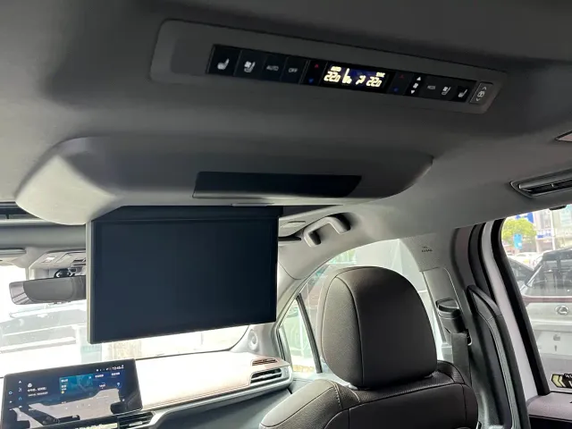 Toyota Sienna — Фото автомобиля 7