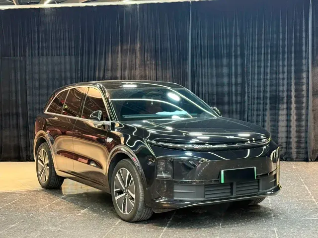 Li Auto L6 — Фото автомобиля 3