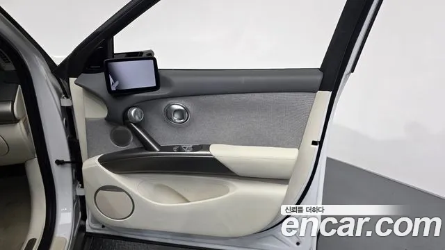 Genesis GV60 — Фото автомобиля 22