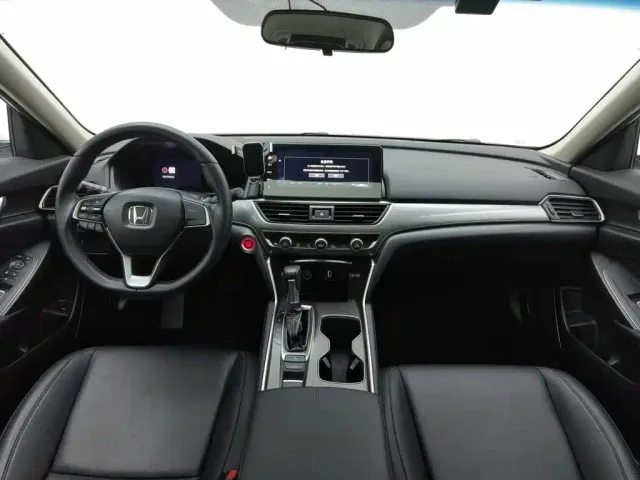 Honda Accord — Фото автомобиля 5