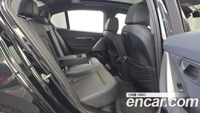 BMW 5 Series G60 — Фото автомобиля 18