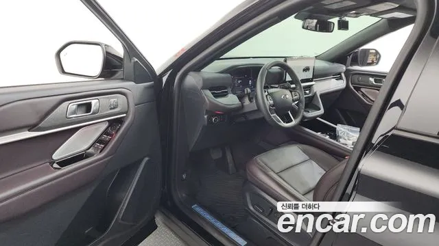 Ford Explorer — Фото автомобиля 8