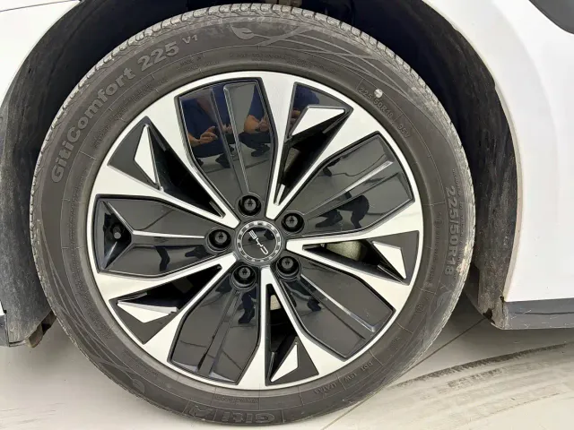 BYD Seal — Фото автомобиля 7