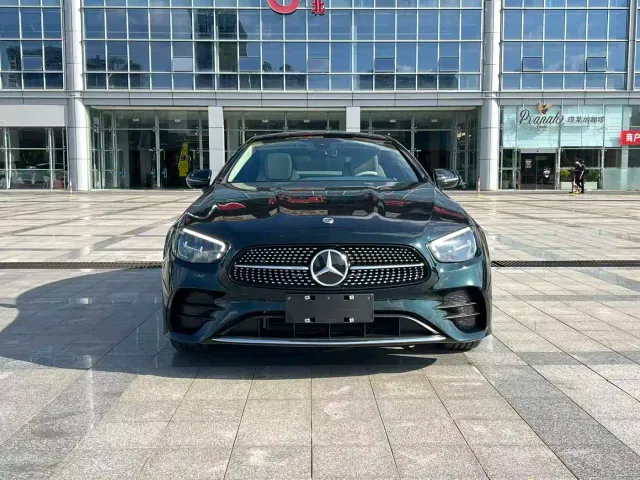 Mercedes-Benz E-Class — Фото автомобиля 6