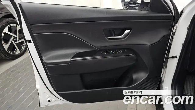 Hyundai Kona — Фото автомобиля 13