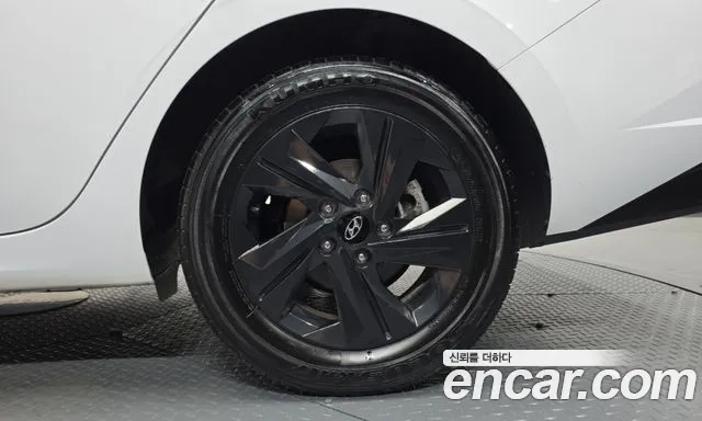 Hyundai Avante CN7 — Фото автомобиля 6