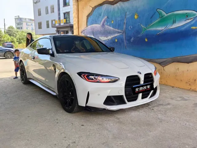 Фотография автомобиля — BMW M4