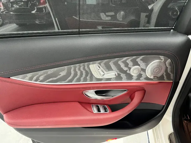 Mercedes-Benz E-Class — Фото автомобиля 7