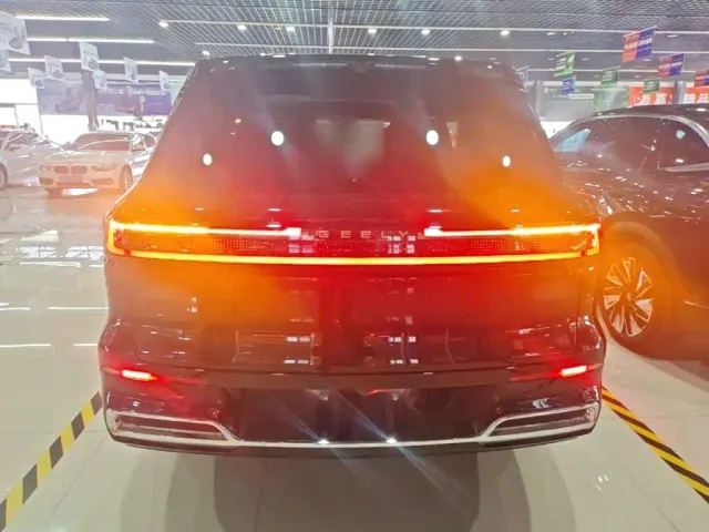 Geely Galaxy M9 — Фото автомобиля 5
