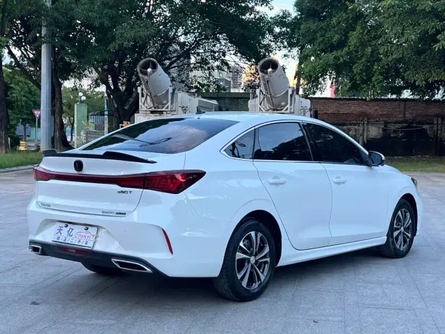 Changan Eado — Фото автомобиля 10
