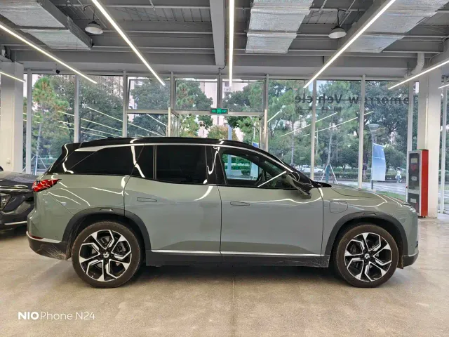 Nio ES8 — Фото автомобиля 6