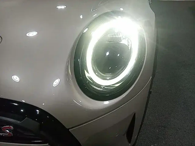 MINI Hatch — Фото автомобиля 23