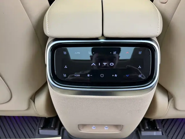 Aito M7 — Фото автомобиля 23