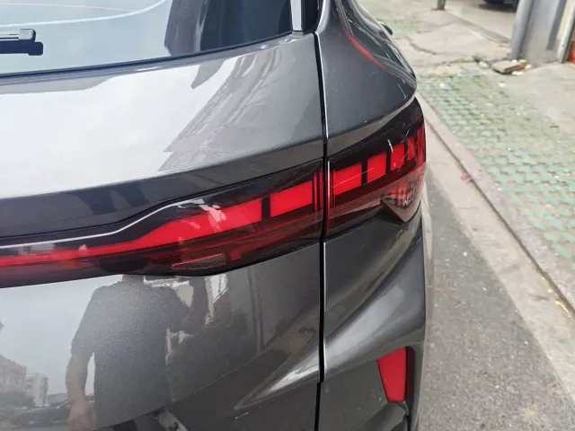 Geely Binyue — Фото автомобиля 10