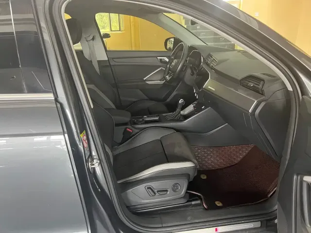 Audi Q3 — Фото автомобиля 5