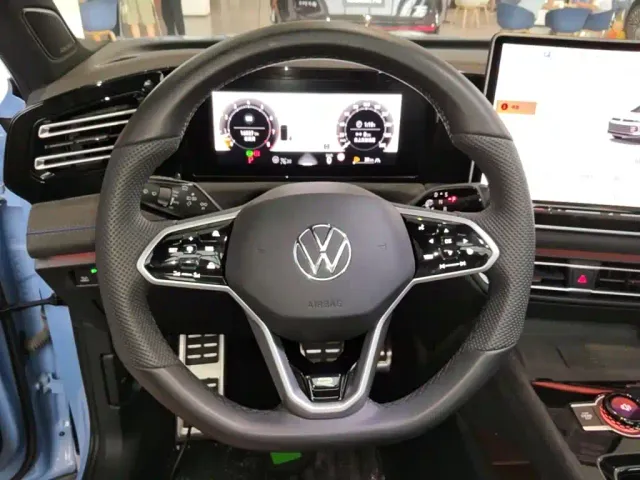 Volkswagen Tiguan L — Фото автомобиля 10