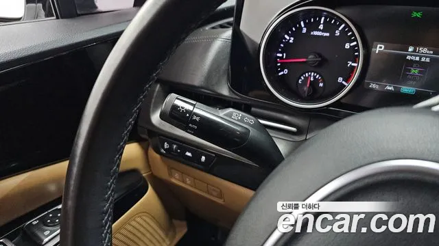 Kia Canival Carnival 4 поколение Бензин 9 мест Prestige — Фото автомобиля 20