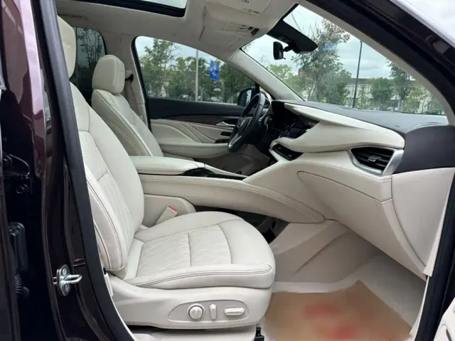 Buick Enclave — Фото автомобиля 2