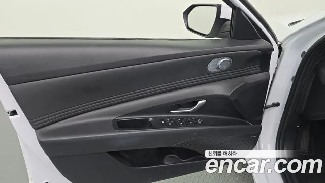 Hyundai Avante CN7 — Фото автомобиля 24