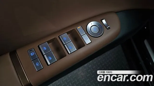 Hyundai Grandeur GN7 — Фото автомобиля 29
