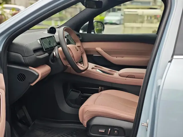 Nio EC6 — Фото автомобиля 7