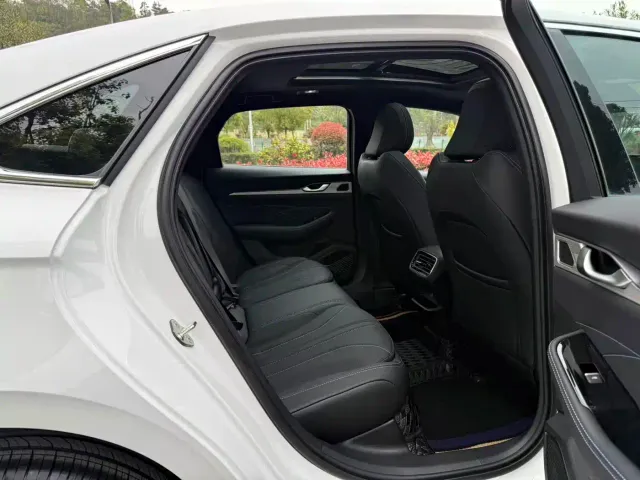 Geely Xingrui — Фото автомобиля 9