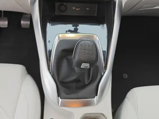 Maxus G50 — Фото автомобиля 16