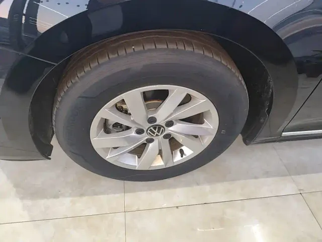 Volkswagen Passat — Фото автомобиля 22