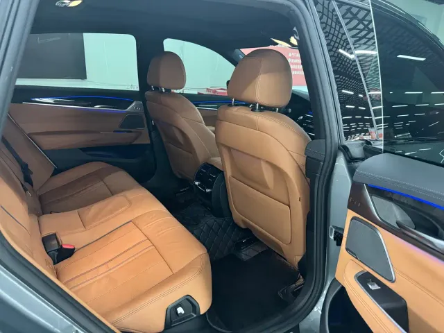 BMW 6 Series Gran Turismo — Фото автомобиля 20