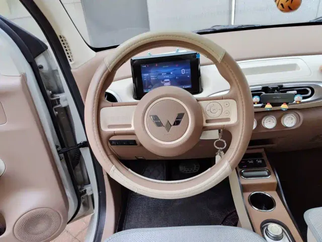 Wuling Hongguang Mini EV — Фото автомобиля 6