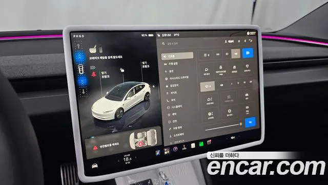 Tesla Model 3 — Фото автомобиля 15